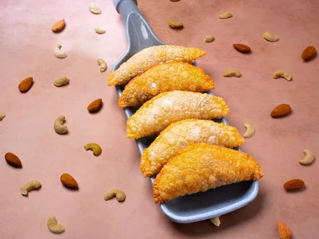 Dryfruits Kajjikayalu