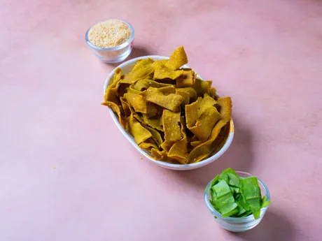 Palak Ribbon Pakoda